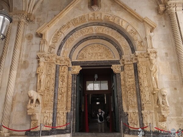 radovan_portal_trogir.jpg